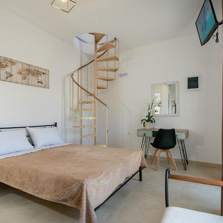 Elounda Square Home Экстерьер фото